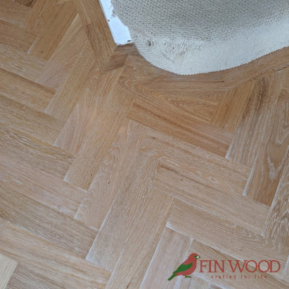 Oak Herringbone Premier Unsealed Natural 19x70x280mm #CraftedForLife #CraftedForLife