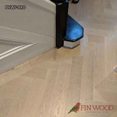 Parquet Herringbone wood flooring with border by Fin Wood Ltd London #CraftedForLife #CraftedForLife